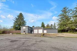 1425 SE 9th St, Warrenton, OR 97146 - Photo 4