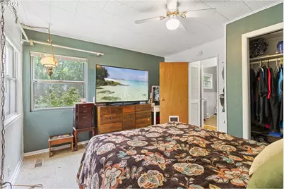 13838 SE Taylor St, Portland, OR 97233 - Photo 16