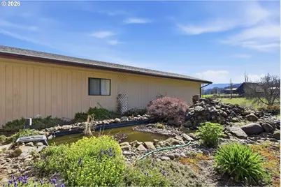 3301 Wyeast Rd, Hood River, OR 97031 - Photo 16