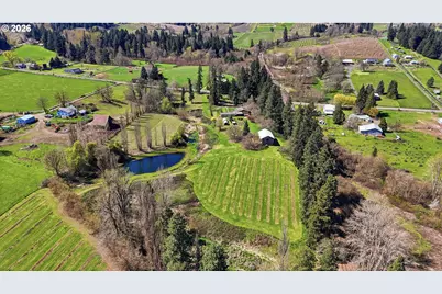 3301 Wyeast Rd, Hood River, OR 97031 - Photo 2