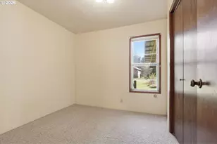 3301 Wyeast Rd, Hood River, OR 97031 - Photo 4