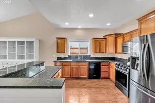 338 NW Foxglove St, Dallas, OR 97338 - Photo 12