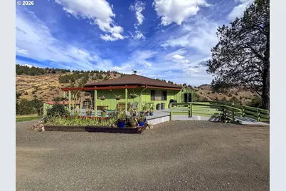 20480 Hwy 395 N, Mount Vernon, OR 97865 - Photo 1