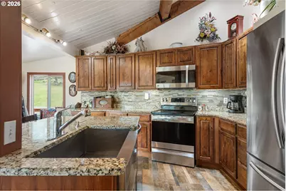 20480 Hwy 395 N, Mount Vernon, OR 97865 - Photo 8