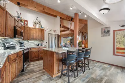 20480 Hwy 395 N, Mount Vernon, OR 97865 - Photo 4