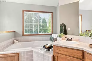 2736 SW 28th Dr, Portland, OR 97219 - Photo 30