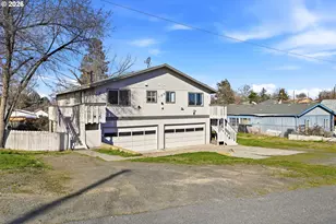 125 NE 8th St, Hermiston, OR 97838 - Photo 2