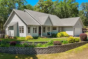 7654 N Bank Rd, Roseburg, OR 97470 - Photo 2