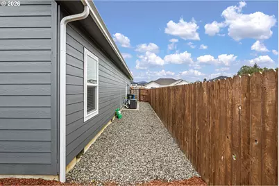912 Medina Ave, Sutherlin, OR 97479 - Photo 44