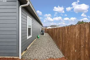 912 Medina Ave, Sutherlin, OR 97479 - Photo 44