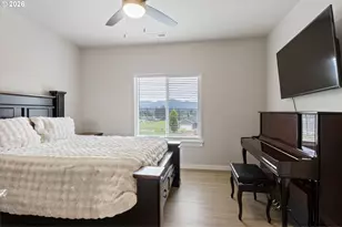 912 Medina Ave, Sutherlin, OR 97479 - Photo 22