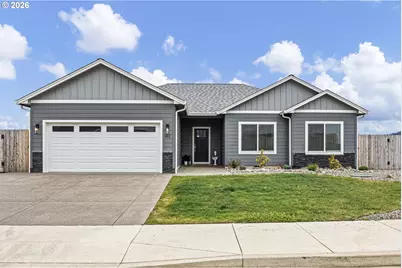 912 Medina Ave, Sutherlin, OR 97479 - Photo 2
