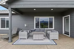 912 Medina Ave, Sutherlin, OR 97479 - Photo 40