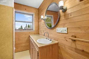 4729 SW 31st Dr, Portland, OR 97239 - Photo 16