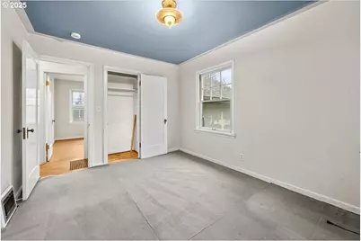 4729 SW 31st Dr, Portland, OR 97239 - Photo 14