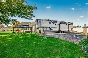 793 W Sandpiper Ave, Hermiston, OR 97838 - Photo 32