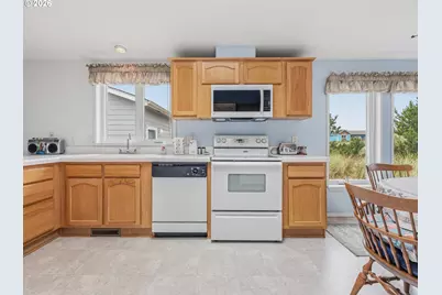 109 NW Sunset Way, Waldport, OR 97394 - Photo 14