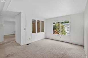 1400 Candlelight Dr, Eugene, OR 97402 - Photo 10