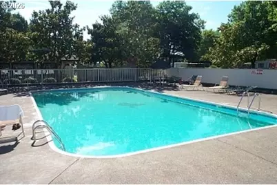 1400 Candlelight Dr #104, Eugene, OR 97402 - Photo 36