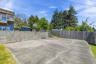 93748 Bay Park Ln, Coos Bay, OR 97420 - Photo 36