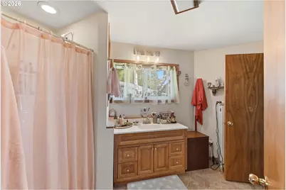 93748 Bay Park Ln, Coos Bay, OR 97420 - Photo 10