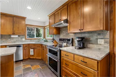 2401 Loop Rd, Stevenson, WA 98648 - Photo 14