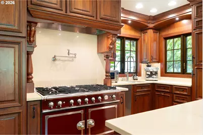 2897 SW Rutland Ter, Portland, OR 97205 - Photo 12