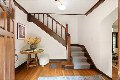 2897 SW Rutland Ter, Portland, OR 97205 - Photo 2