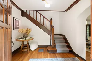 2897 SW Rutland Terrace, Portland, OR 97205 - Photo 2
