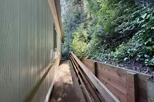 665 Village Pines Dr, Coos Bay, OR 97420 - Photo 18
