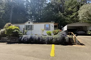 665 Village Pines Dr, Coos Bay, OR 97420 - Photo 2