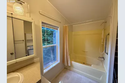 665 Village Pines Dr, Coos Bay, OR 97420 - Photo 16
