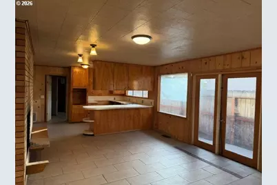 136 NE Ash St, Sheridan, OR 97378 - Photo 6