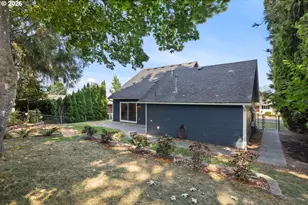 2126 SW 17th St, Gresham, OR 97080 - Photo 32