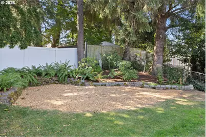 2126 SW 17th St, Gresham, OR 97080 - Photo 34