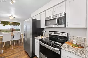 2126 SW 17th St, Gresham, OR 97080 - Photo 14