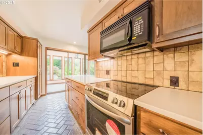 527 Eagles Nest Ln, Gleneden Beach, OR 97388 - Photo 10