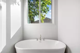 310 Barr Dr, Kelso, WA 98626 - Photo 24