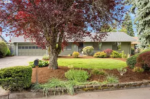 10305 NE 9th St, Vancouver, WA 98664 - Photo 2
