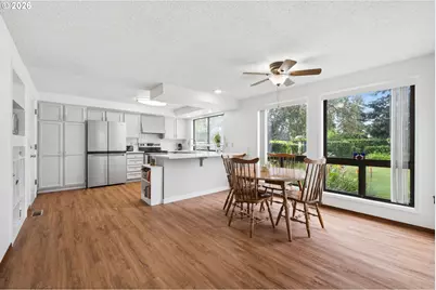10305 NE 9th St, Vancouver, WA 98664 - Photo 12