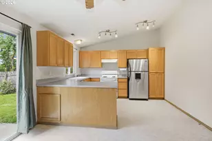 1077 S 10th St, Lebanon, OR 97355 - Photo 14