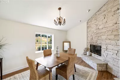 8580 SE Hillview Dr, Amity, OR 97101 - Photo 12