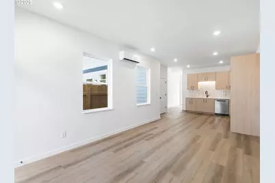 3855 N Willis Blvd #6, Portland, OR 97217 - Photo 2