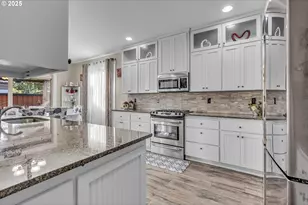 17478 SW Max Ct, Beaverton, OR 97078 - Photo 16