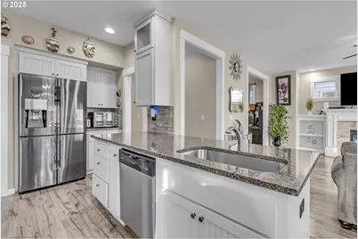 17478 SW Max Ct, Beaverton, OR 97078 - Photo 18