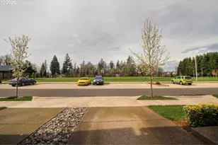 1272 S Quartz Dr, Cornelius, OR 97113 - Photo 28