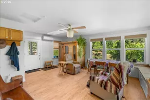 772 Division St, Oregon City, OR 97045 - Photo 4