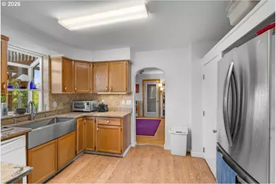 772 Division St, Oregon City, OR 97045 - Photo 6