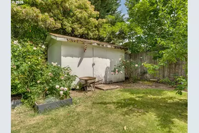 715 NE 5th St, McMinnville, OR 97128 - Photo 36
