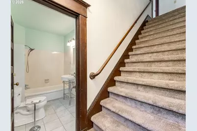 715 NE 5th St, McMinnville, OR 97128 - Photo 16